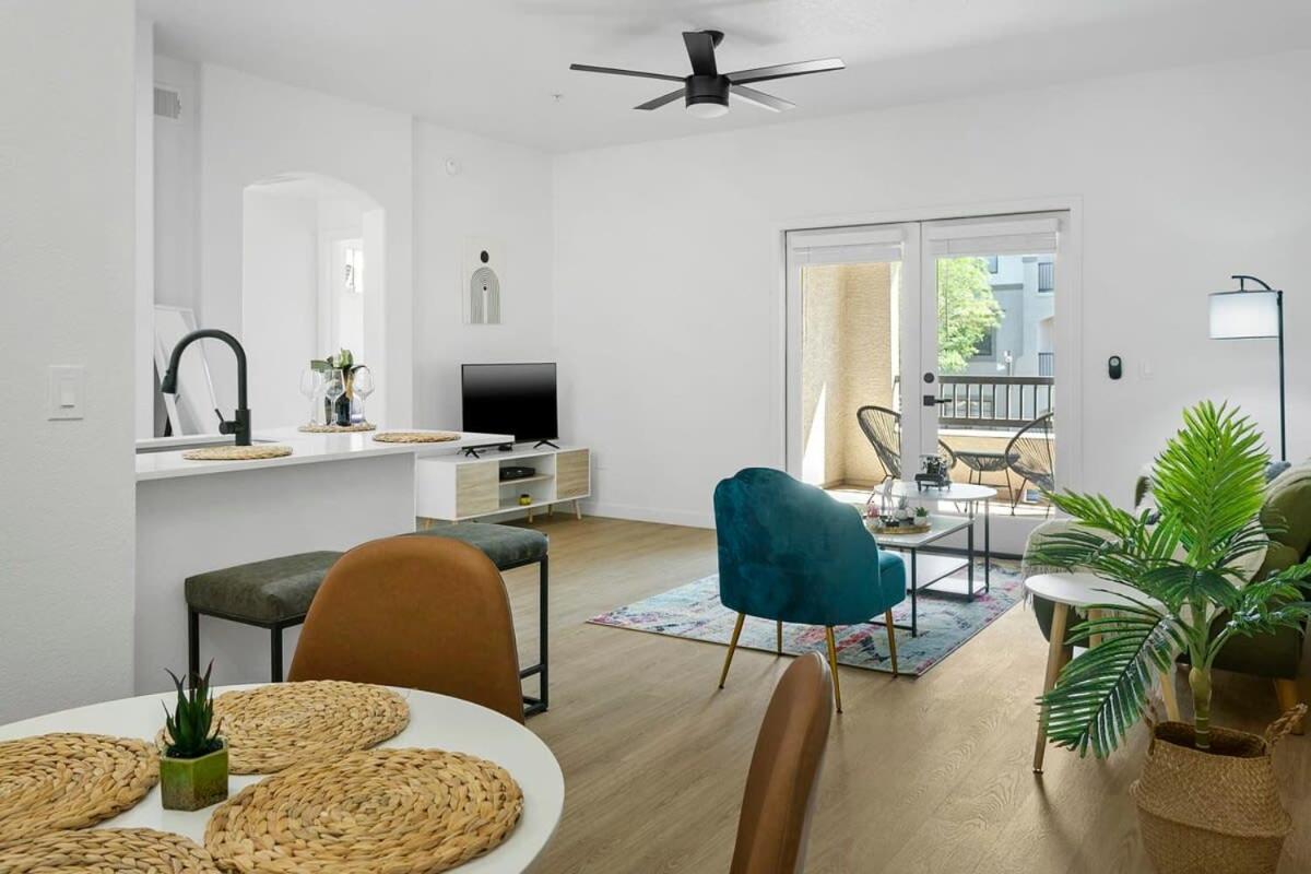 Cozysuites Glendale By The Stadium With Pool 02 Esterno foto