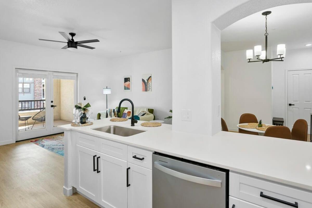 Cozysuites Glendale By The Stadium With Pool 02 Esterno foto