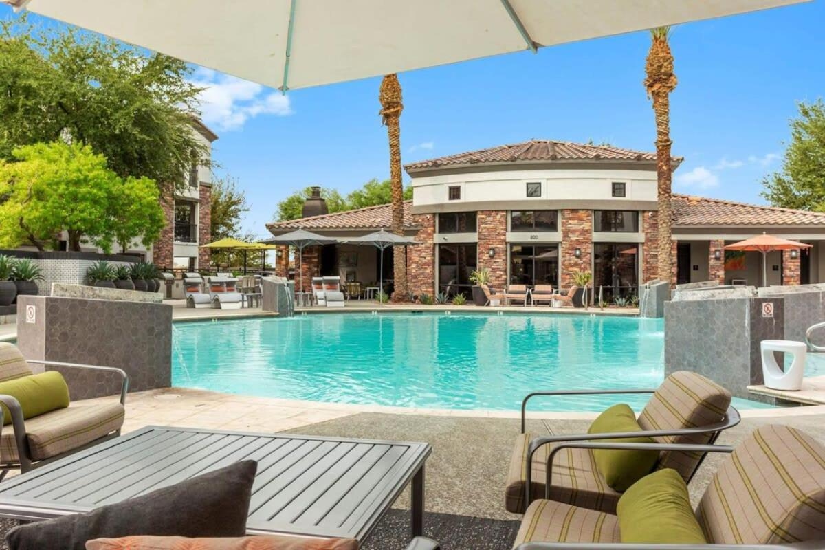 Cozysuites Glendale By The Stadium With Pool 02 Esterno foto